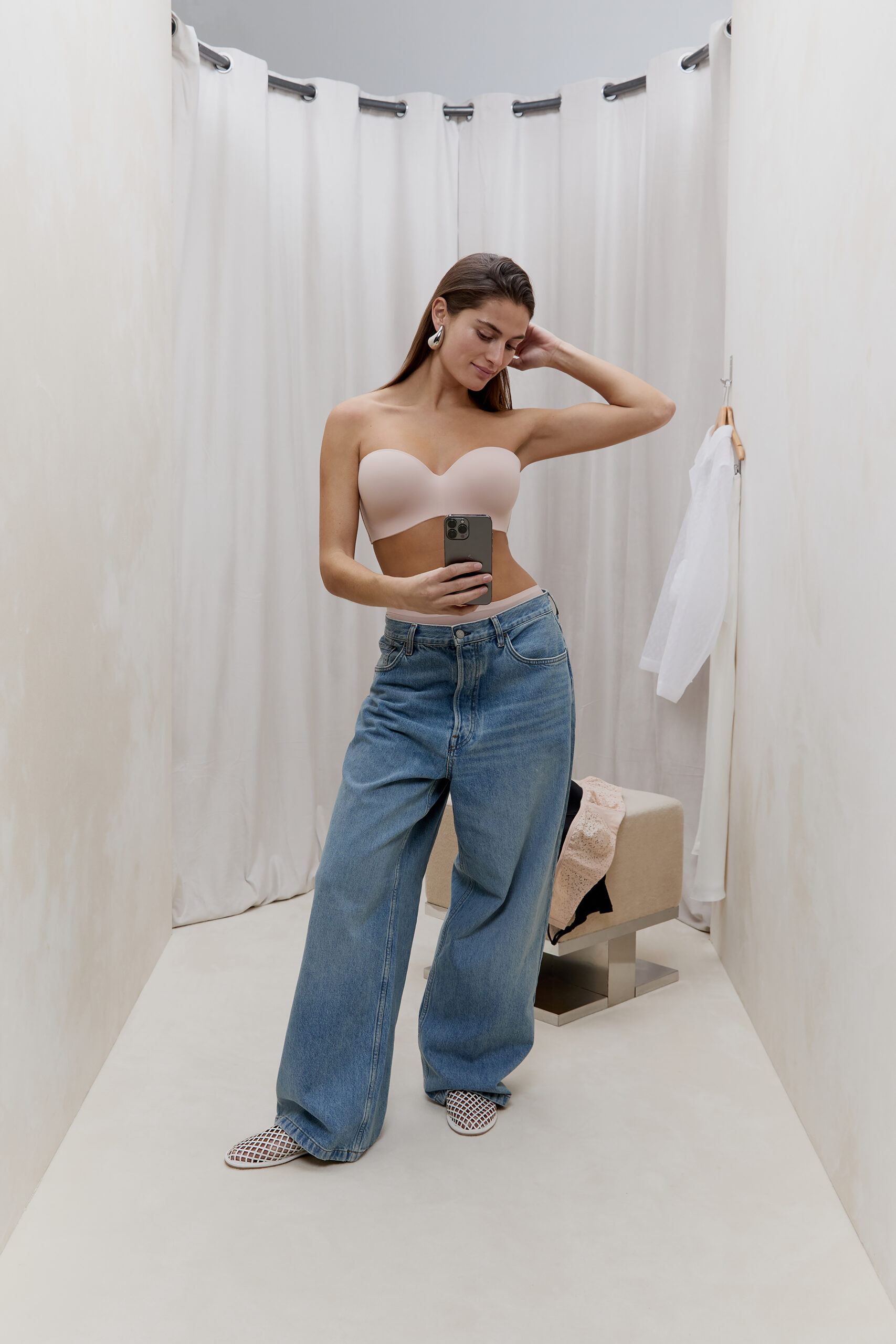 C13F50-0RG_D75_NORAH_ANIM_WEB_0054_V2